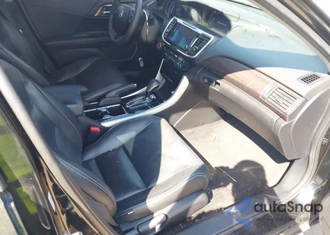 2017 Honda Accord Ex z USA, uszkodzony, nr VIN 1HGCR2F71HA282580